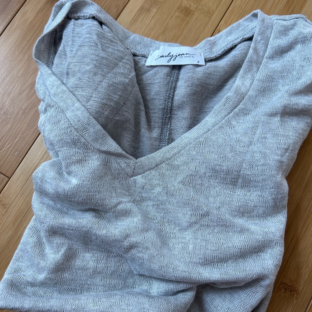 Super Soft Carly Jean Los Angeles Shirt Quinn - Gray - Medium
